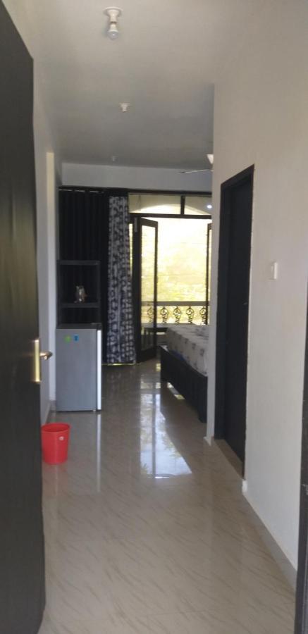 God'S Gift Morjim Hotel ภายนอก รูปภาพ