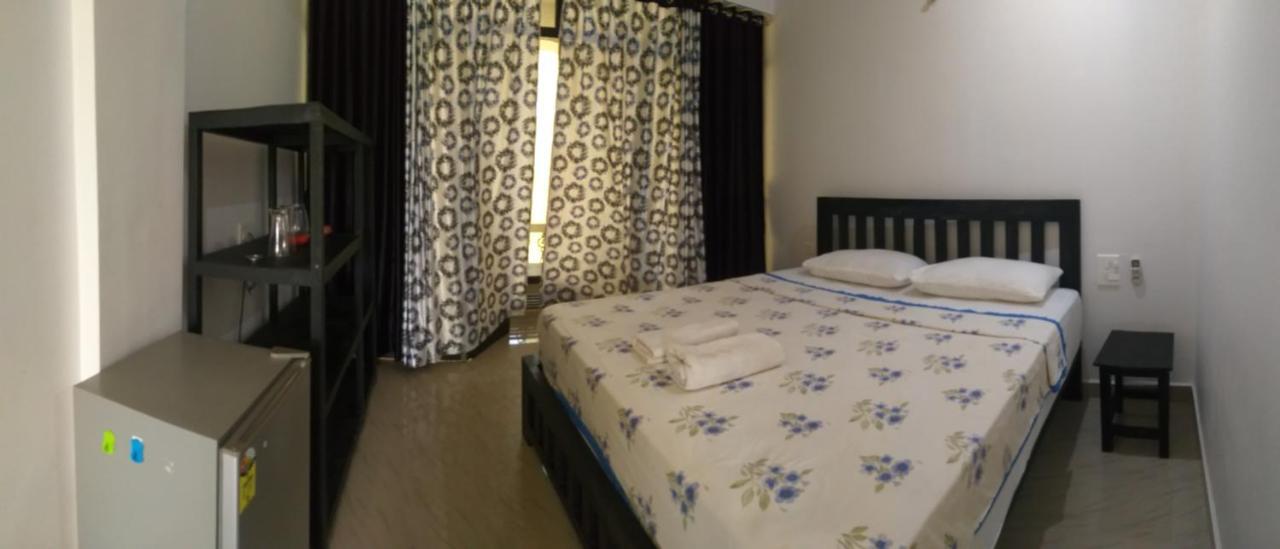 God'S Gift Morjim Hotel ภายนอก รูปภาพ