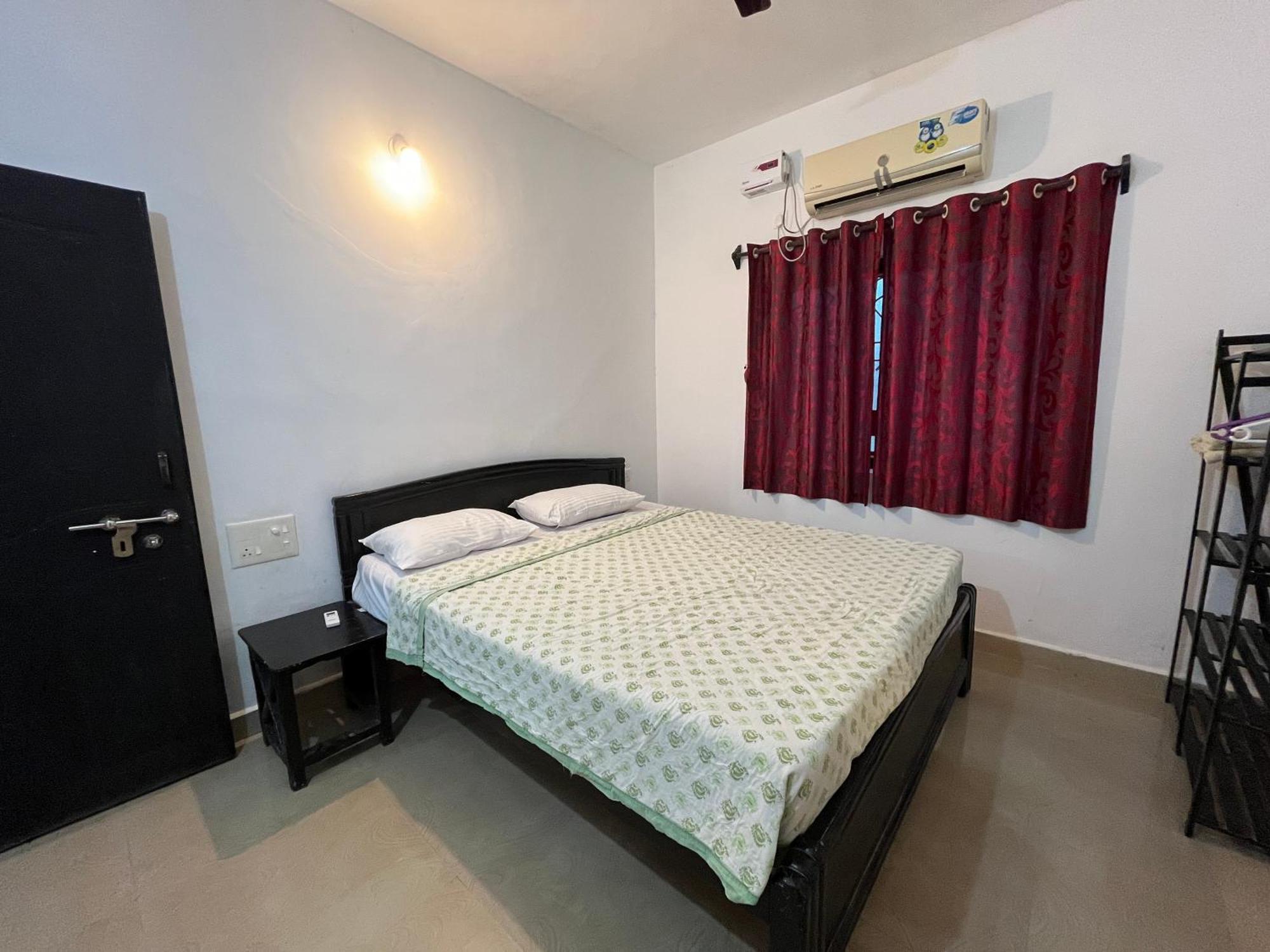 God'S Gift Morjim Hotel ภายนอก รูปภาพ