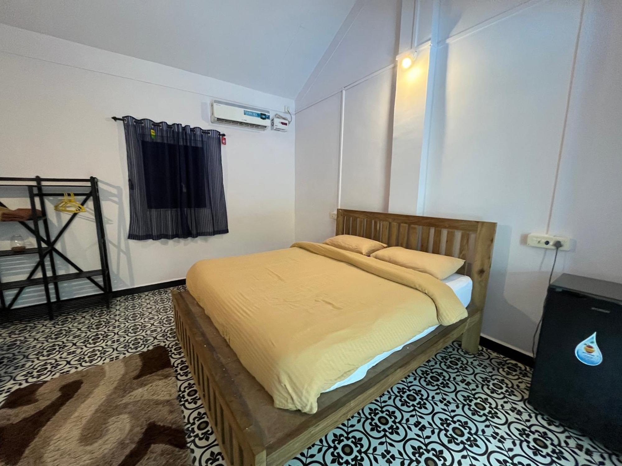 God'S Gift Morjim Hotel ภายนอก รูปภาพ